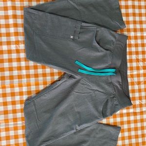 Kade cargo pants in graphite